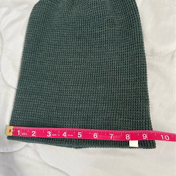Vuori Alpine Waffle Beanie in Aspen (Green) Unisex One Size - Picture 8 of 9